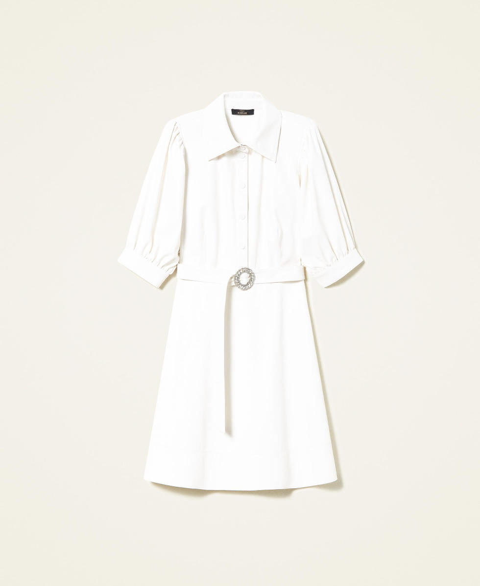 Robe effet cuir avec ceinture