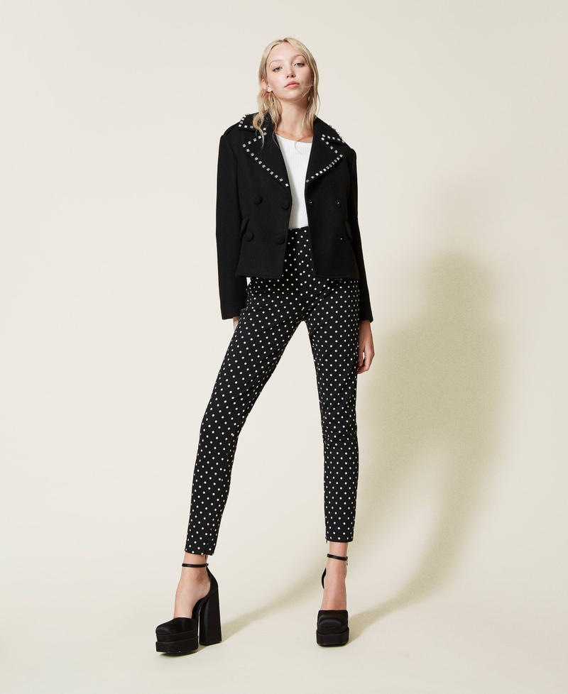 Wool cloth pea coat with embroideries