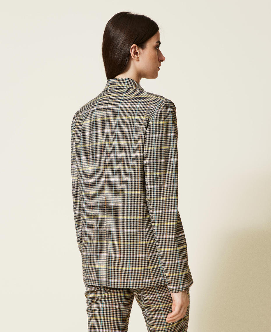 Пиджак в разноцветную виндзорскую клетку