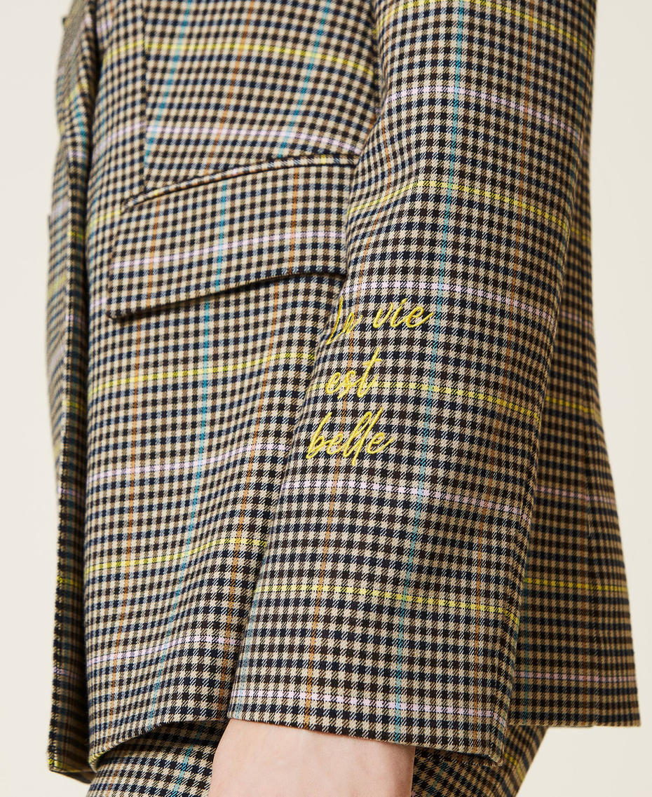 Пиджак в разноцветную виндзорскую клетку