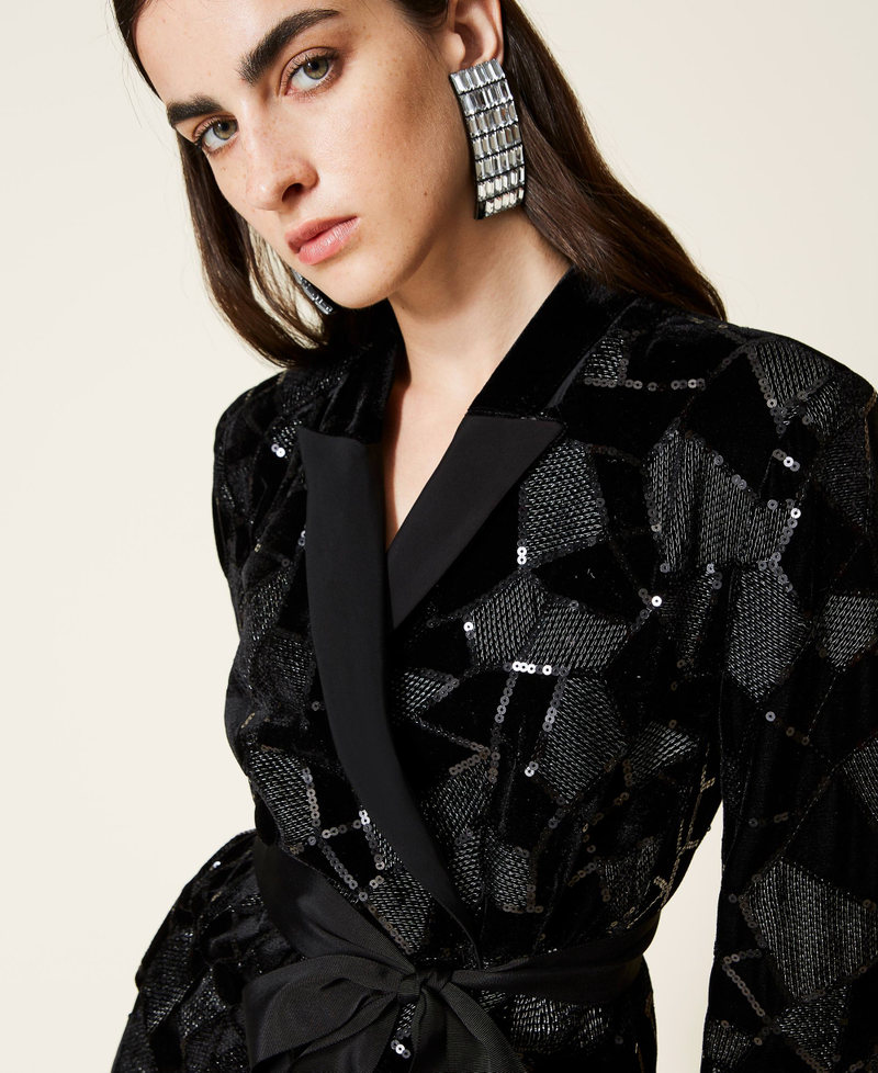 Velvet dress with sequin embroidery