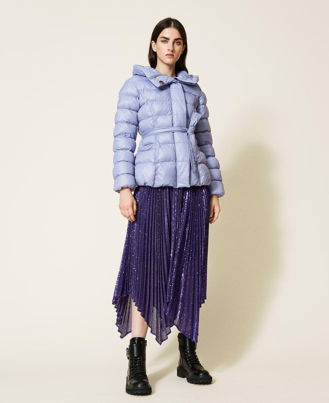 Short puffer jacket made from recycled technical fabric "Persian Violet" Purple Woman 222AP2730_10056_02