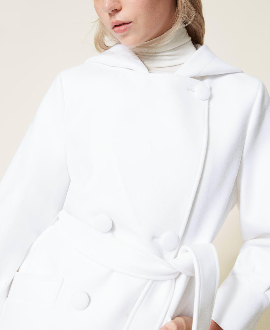 Langer Mantel mit recyceltem Polyester