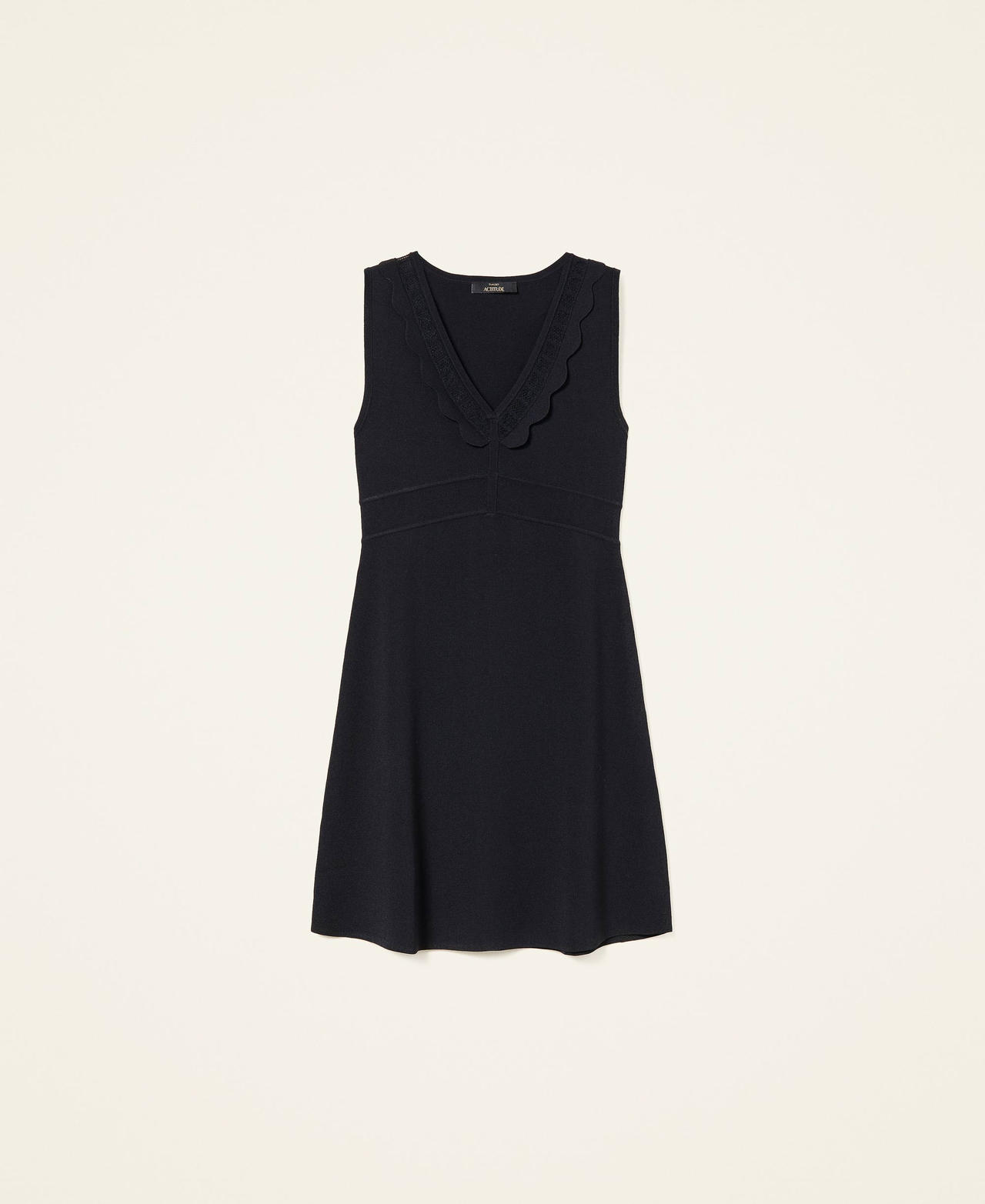 Abito in maglia con punti traforati