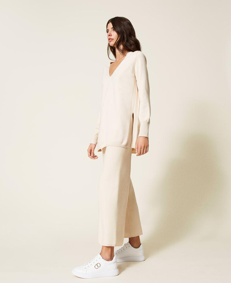 Pantal&oacute;n con tejido reciclado