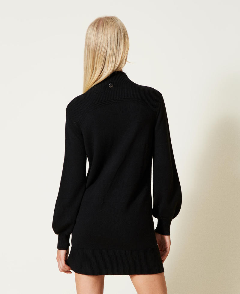 Wool blend dress with embroidery