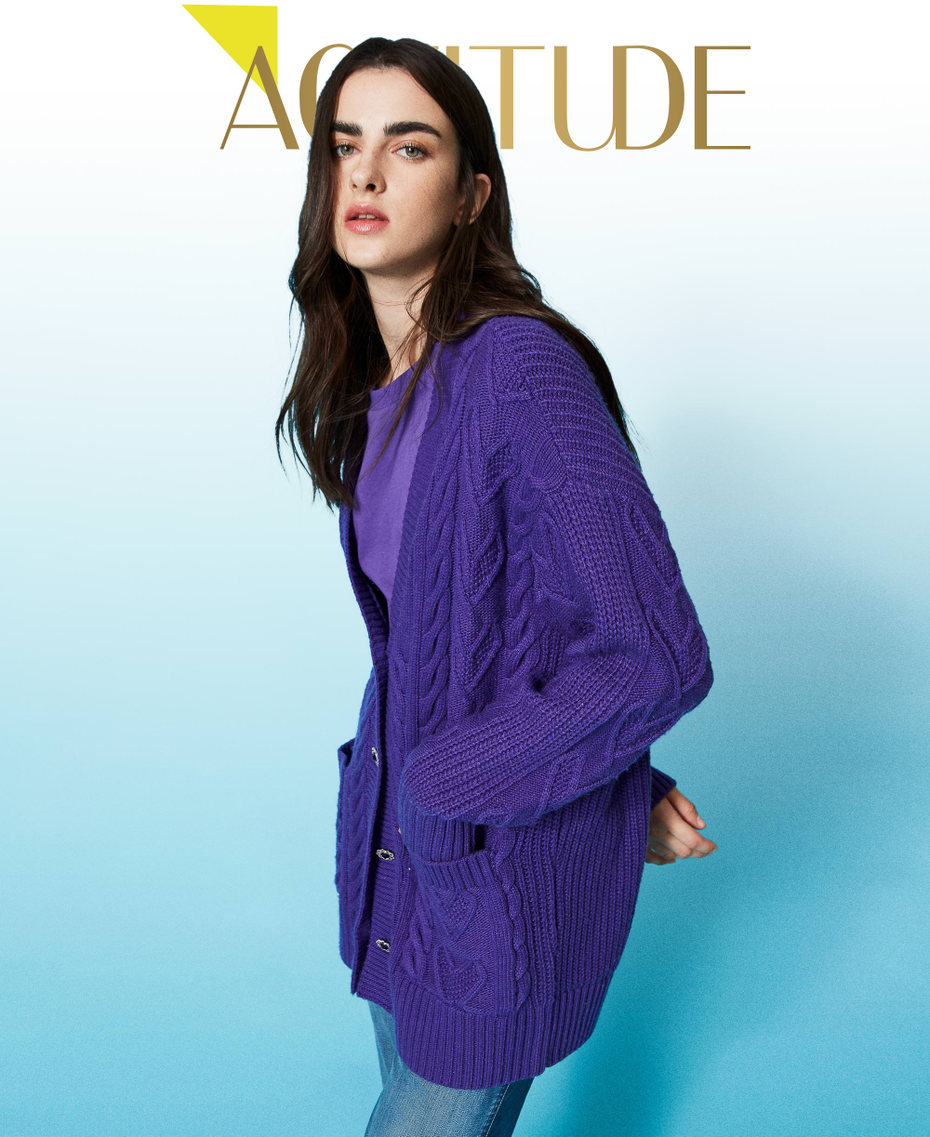 Long cardigan with cable knit and hearts