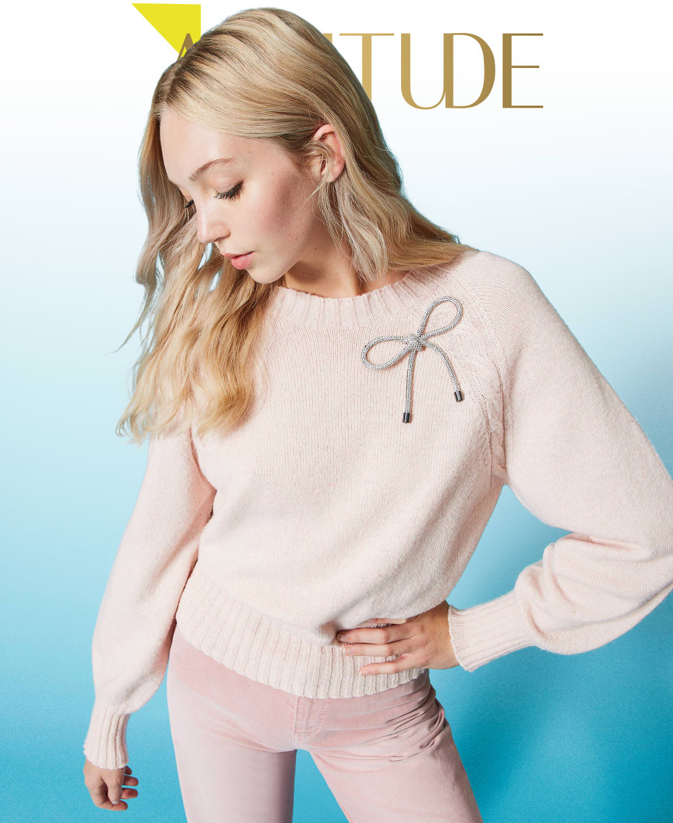 Wool blend jumper with brooch