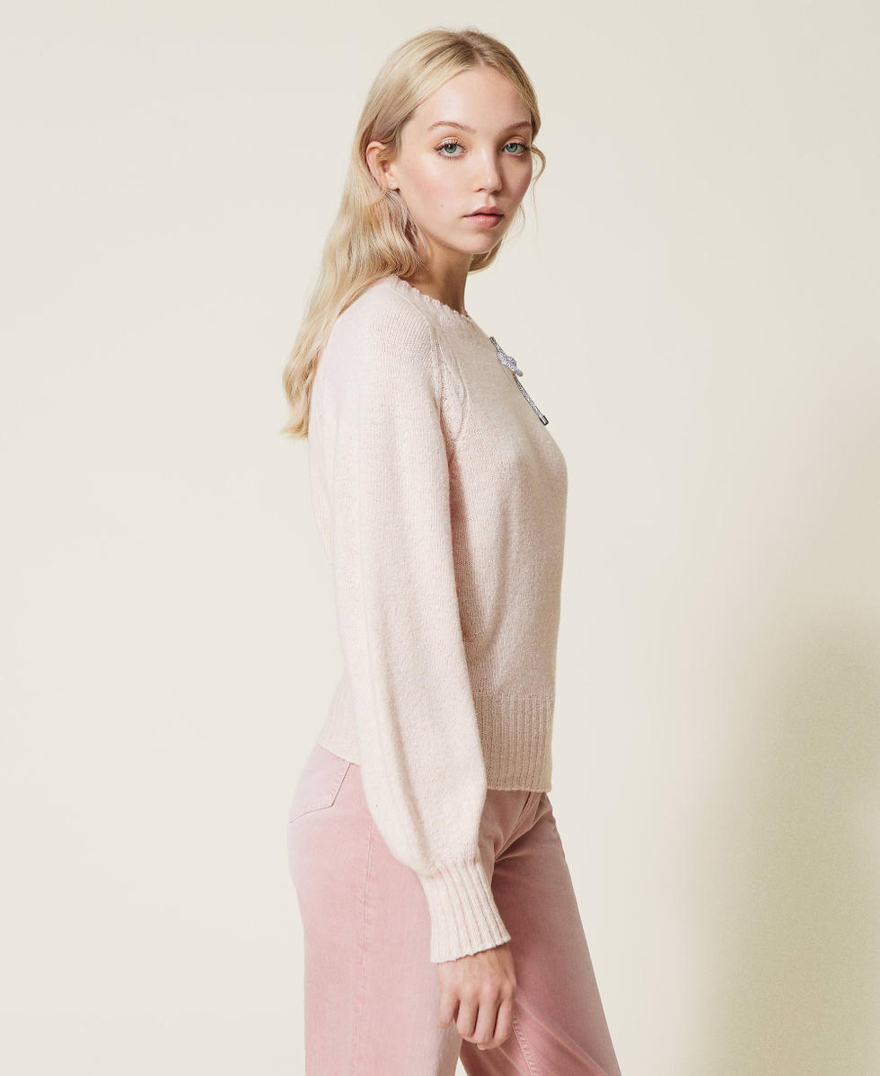 Wool blend jumper with brooch