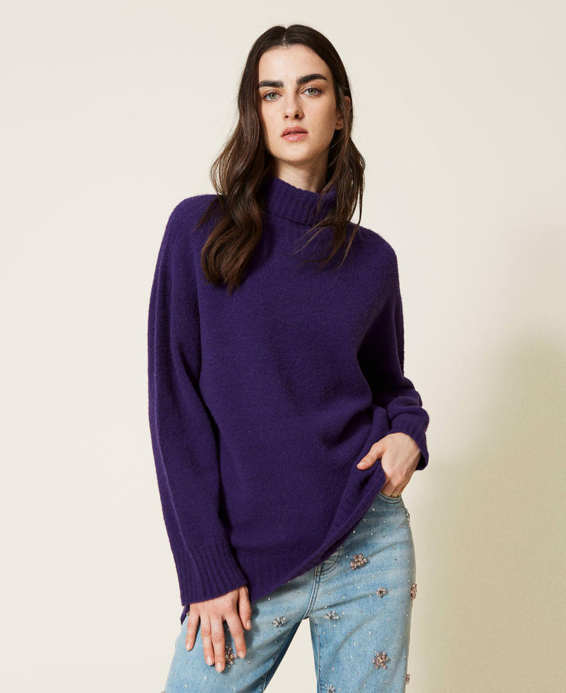 Seamless regular wool blend jumper "Indigo" Purple Woman 222AP3520_10025_02