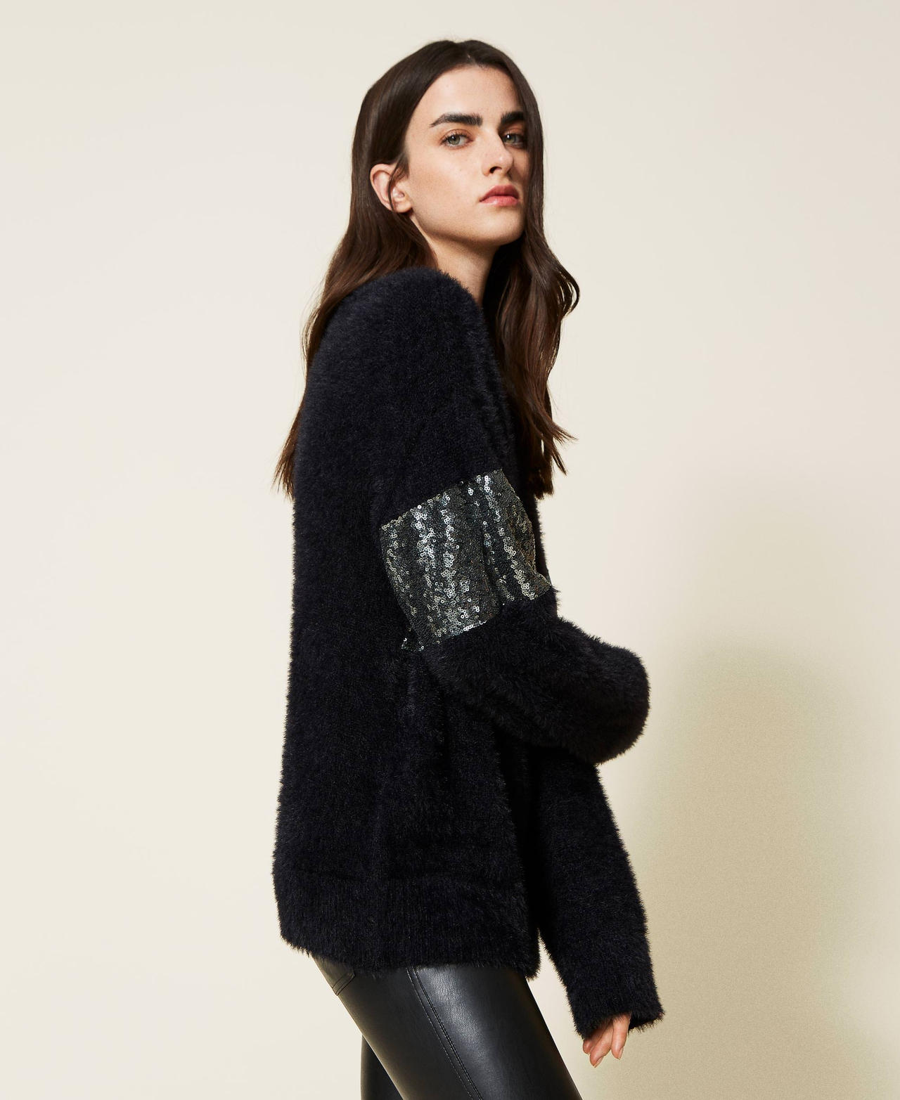 Maxi jumper with tulle and sequins