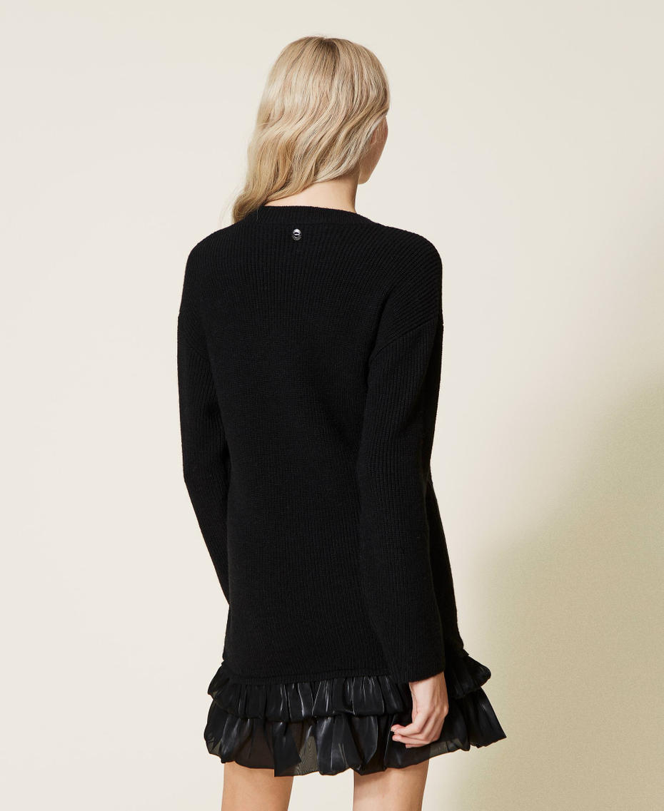 Short knit dress with flounces