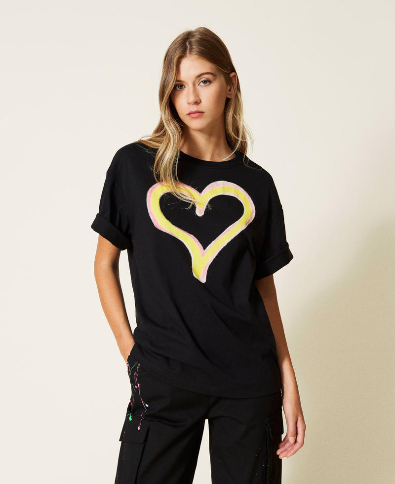 Unisex MYFO t-shirt with heart Black Unisex 222AQ2012-01