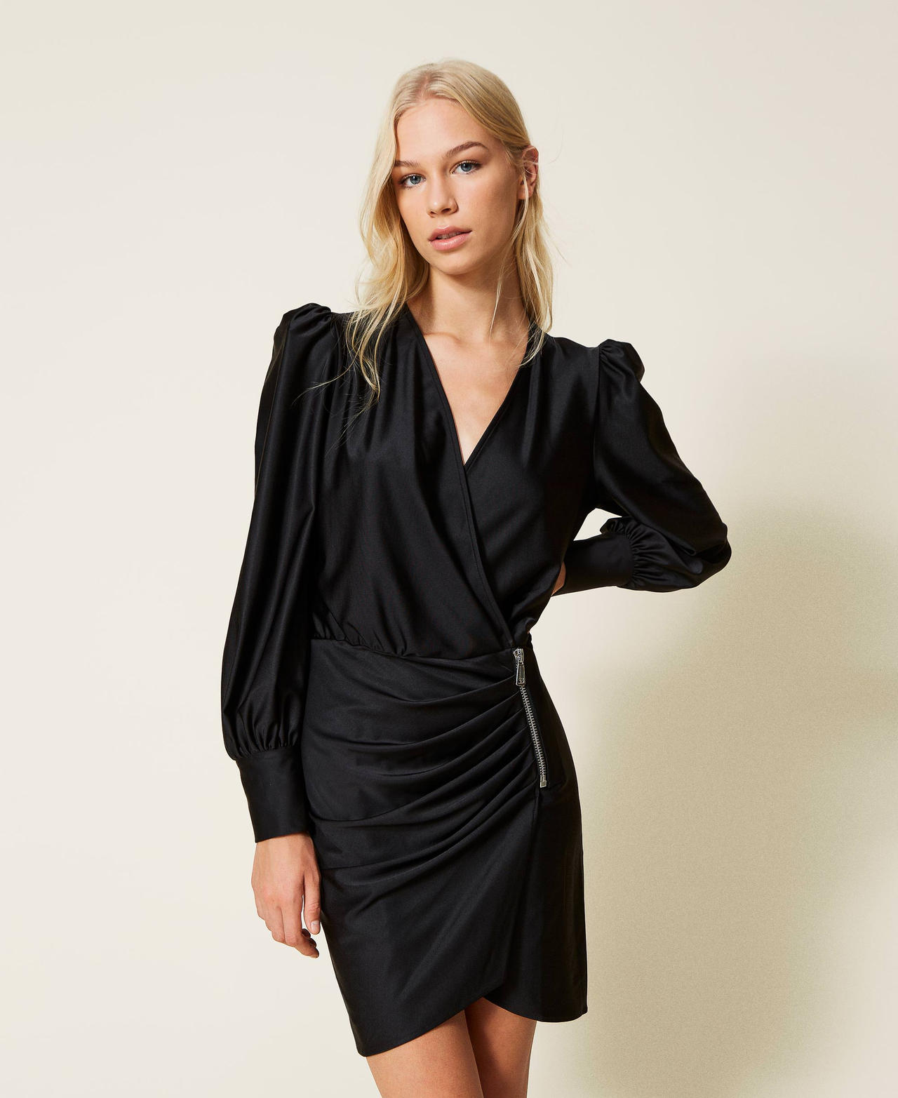 Robe courte MYFO avec drapé