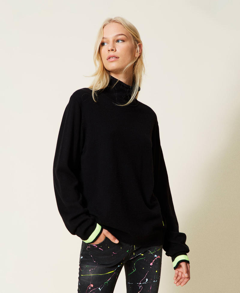 Pull unisexe MYFO avec incrustations