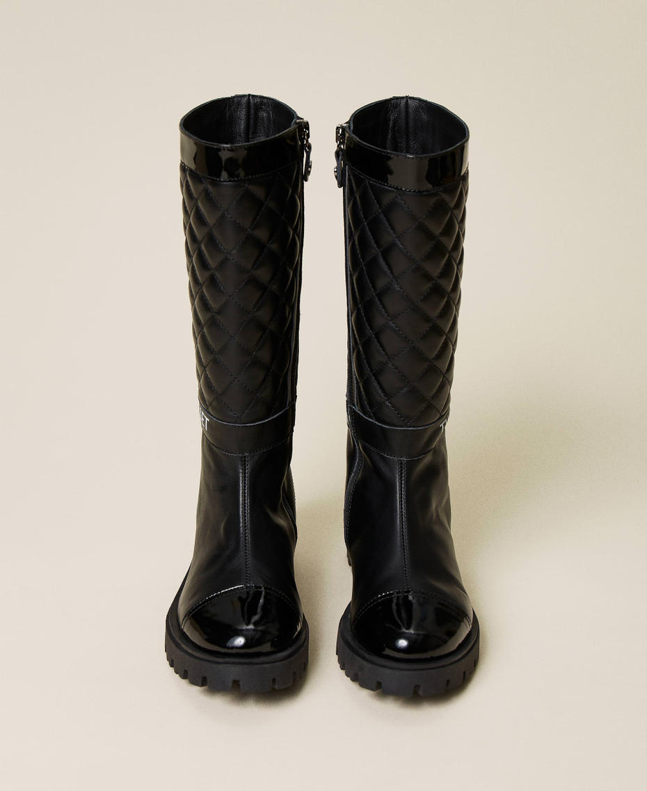 Matelass&eacute; leather boots