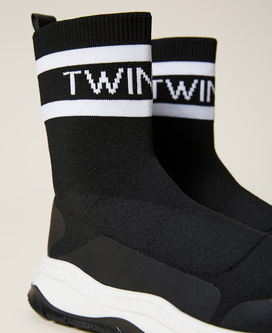 Sock trainers with logo