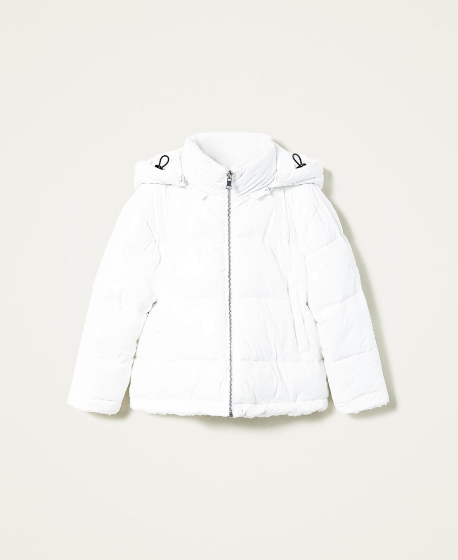 Reversible puffer jacket with faux fur