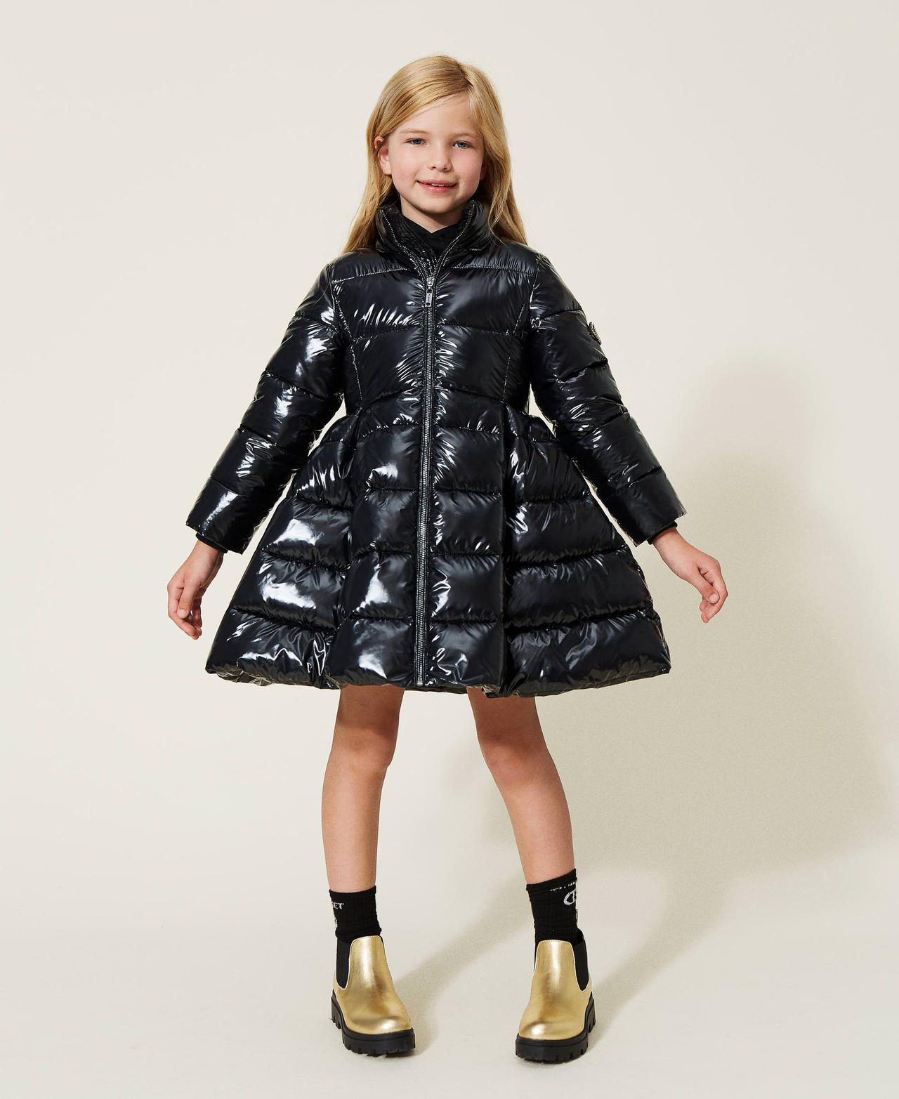 Shiny nylon long puffer jacket