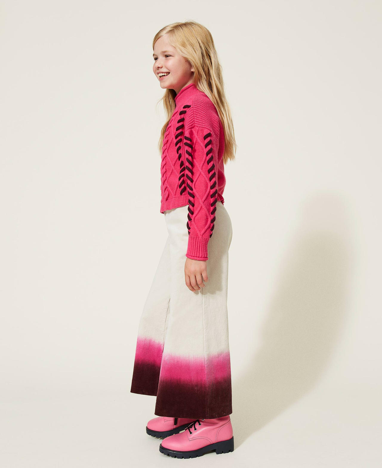 Pantaloni cropped in velluto tie-dye