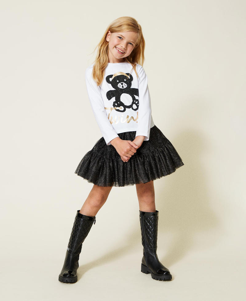 T-shirt con stampa e borchie