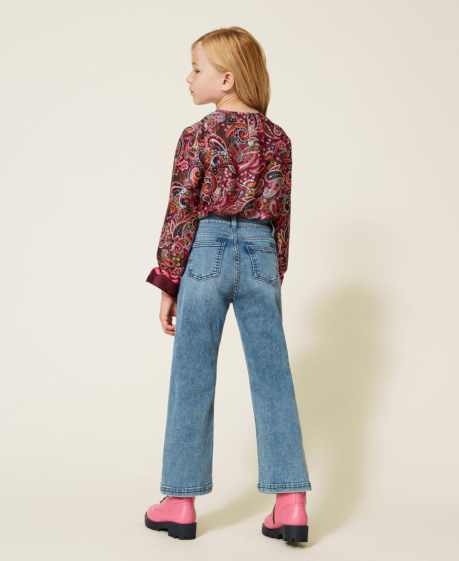 Regular jeans with rips