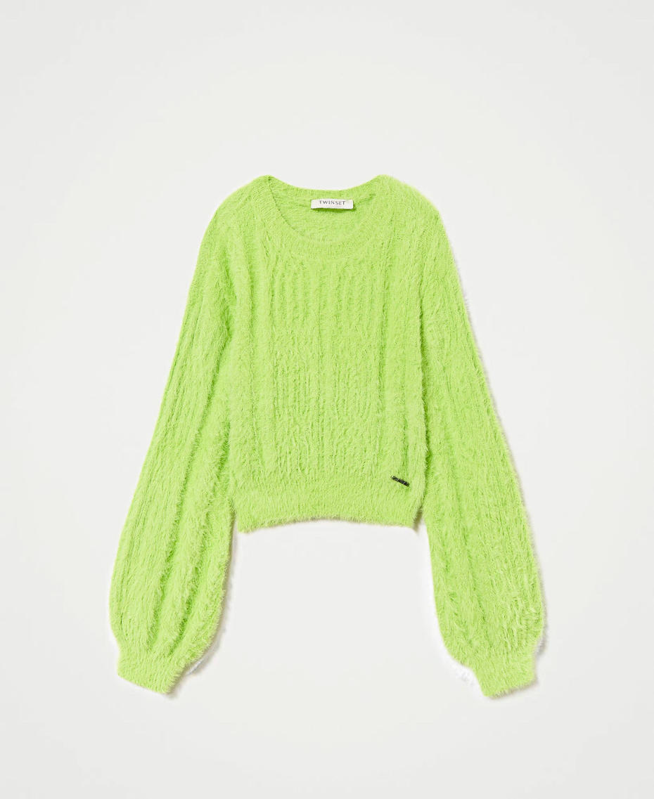 Flauschstrick-Pullover mit Zopfmuster