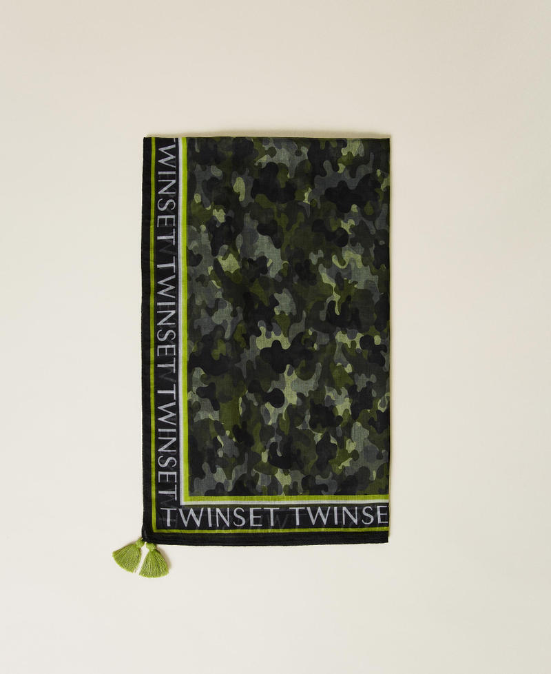 Kefiah stampata con nappa