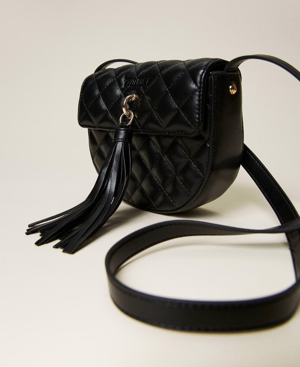 Matelass&eacute; shoulder bag