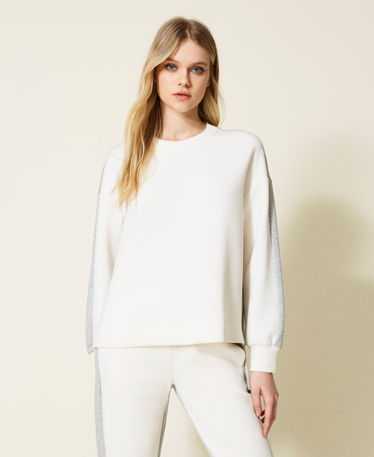 Scuba sweatshirt and cigarette trousers Two-tone Ivory / Light Grey Marl Woman 222LI26SS-02