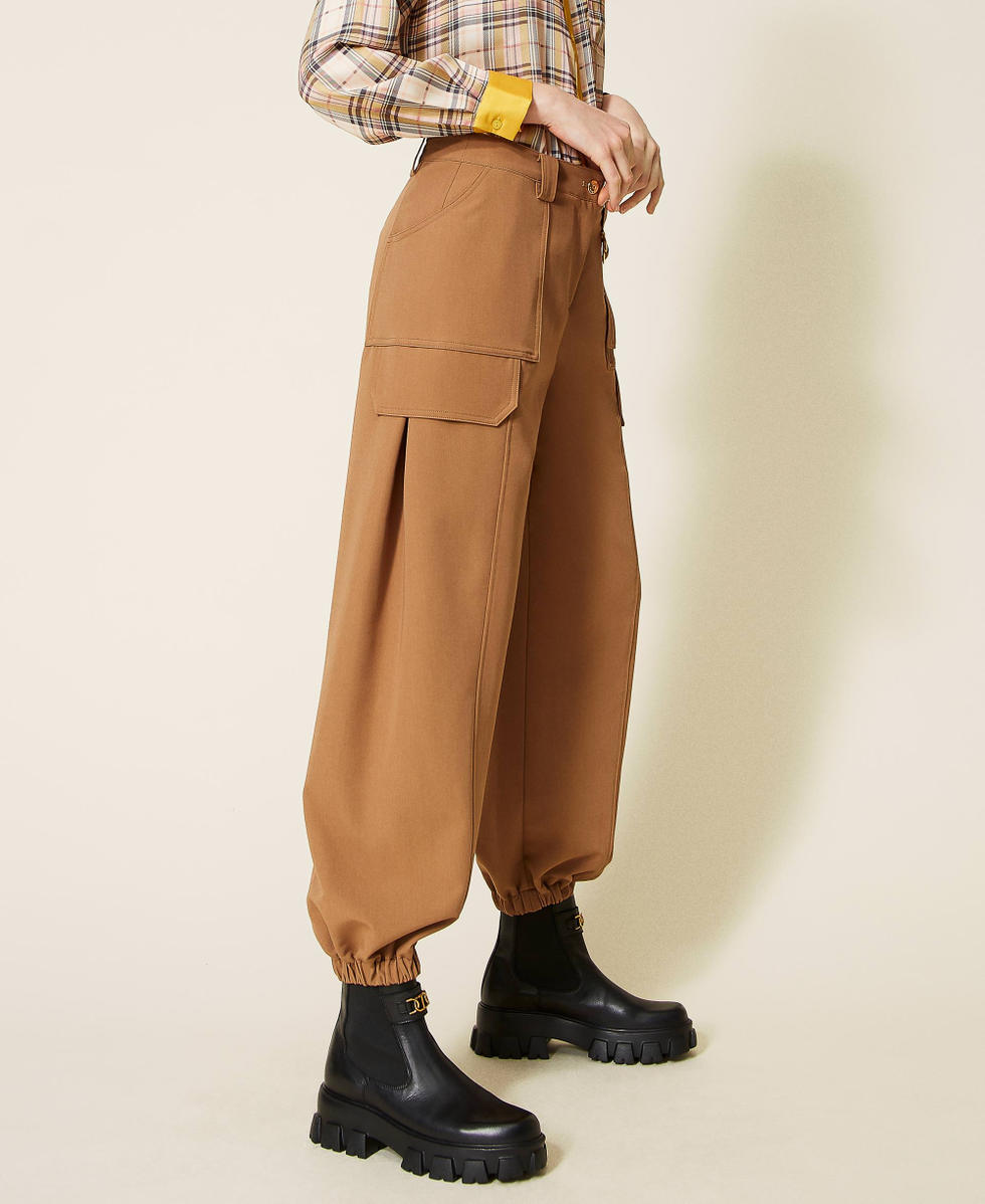 Pantaloni cargo con anello décor Donna, Bianco