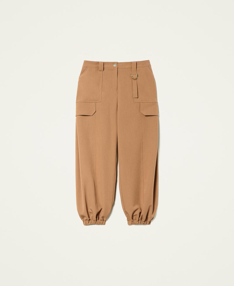 Pantaloni cargo con anello d&eacute;cor