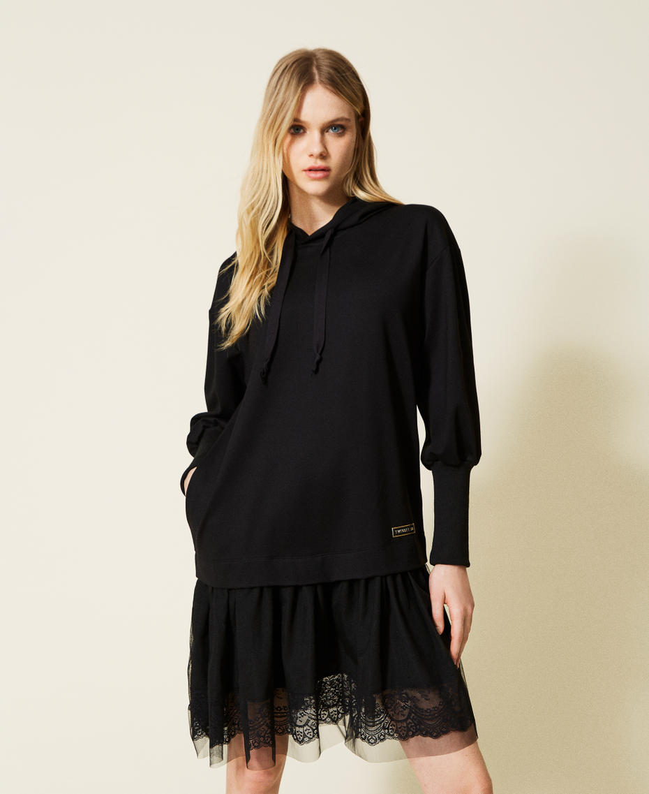 Sweatkleid mit T&uuml;ll und Spitze