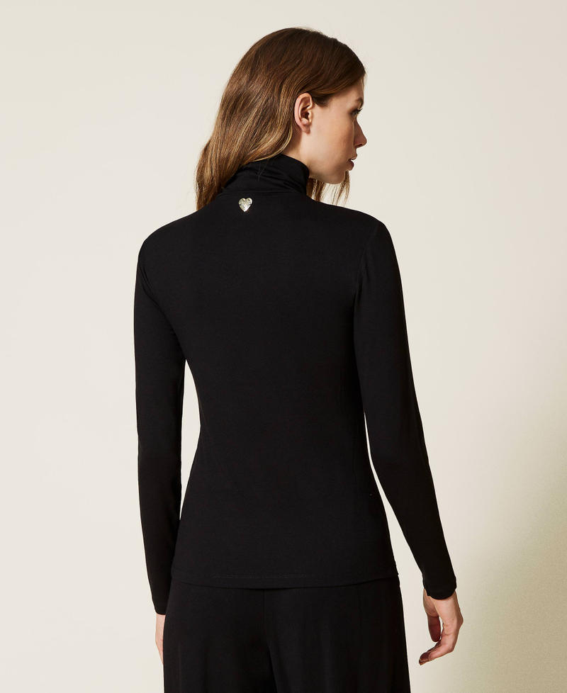 Jersey turtleneck with long sleeves