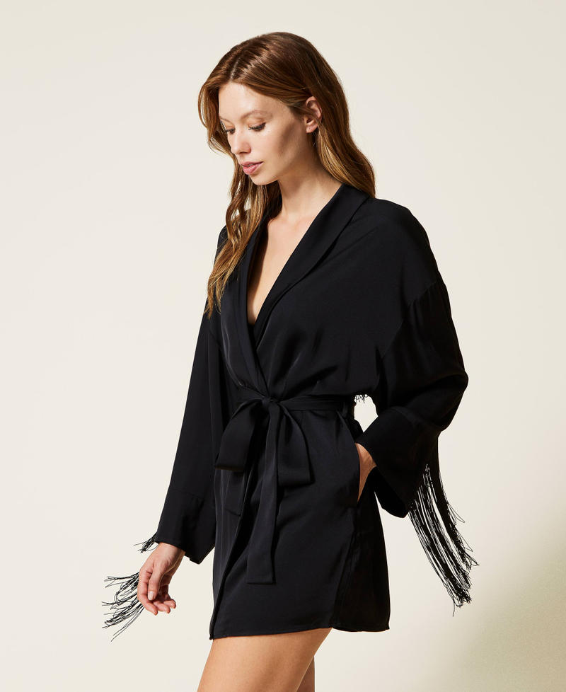 Short satin slip with fringes