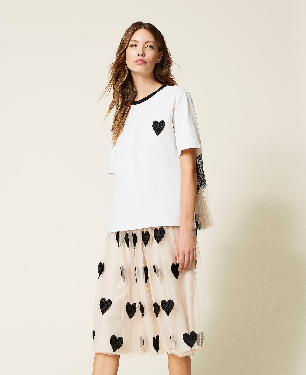 T-shirt with heart and lace Multicolour "Sugar" White / "Bone" Beige / Black Woman 222LL2GPP-02