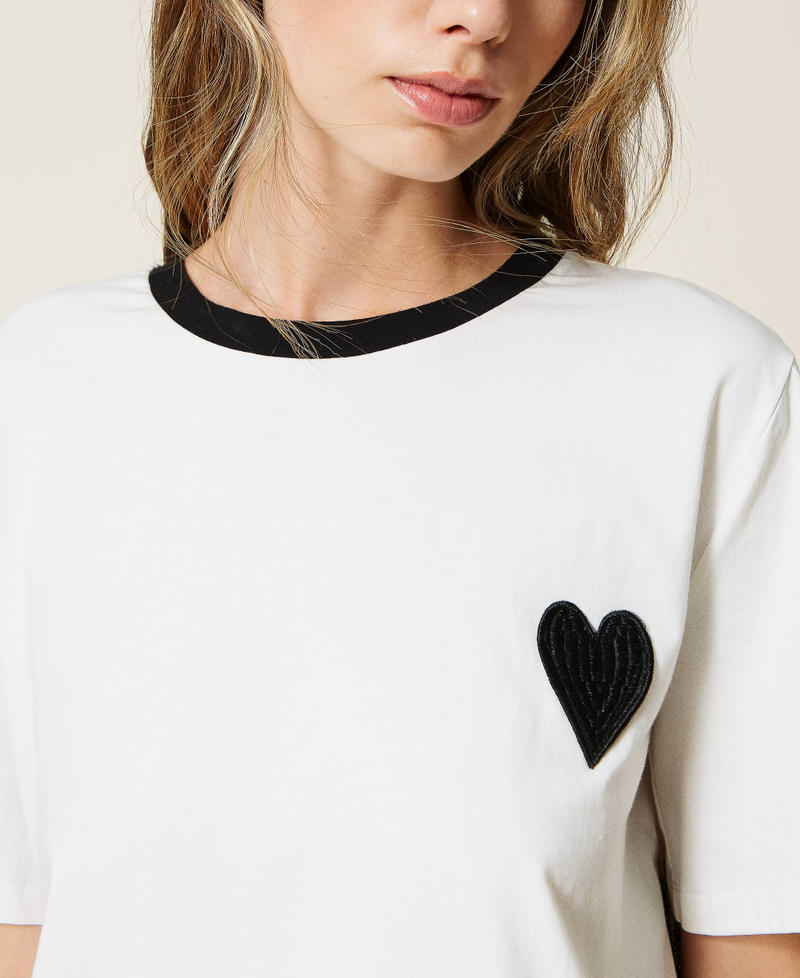 T-shirt with heart and lace Multicolour "Sugar" White / "Bone" Beige / Black Woman 222LL2GPP-05