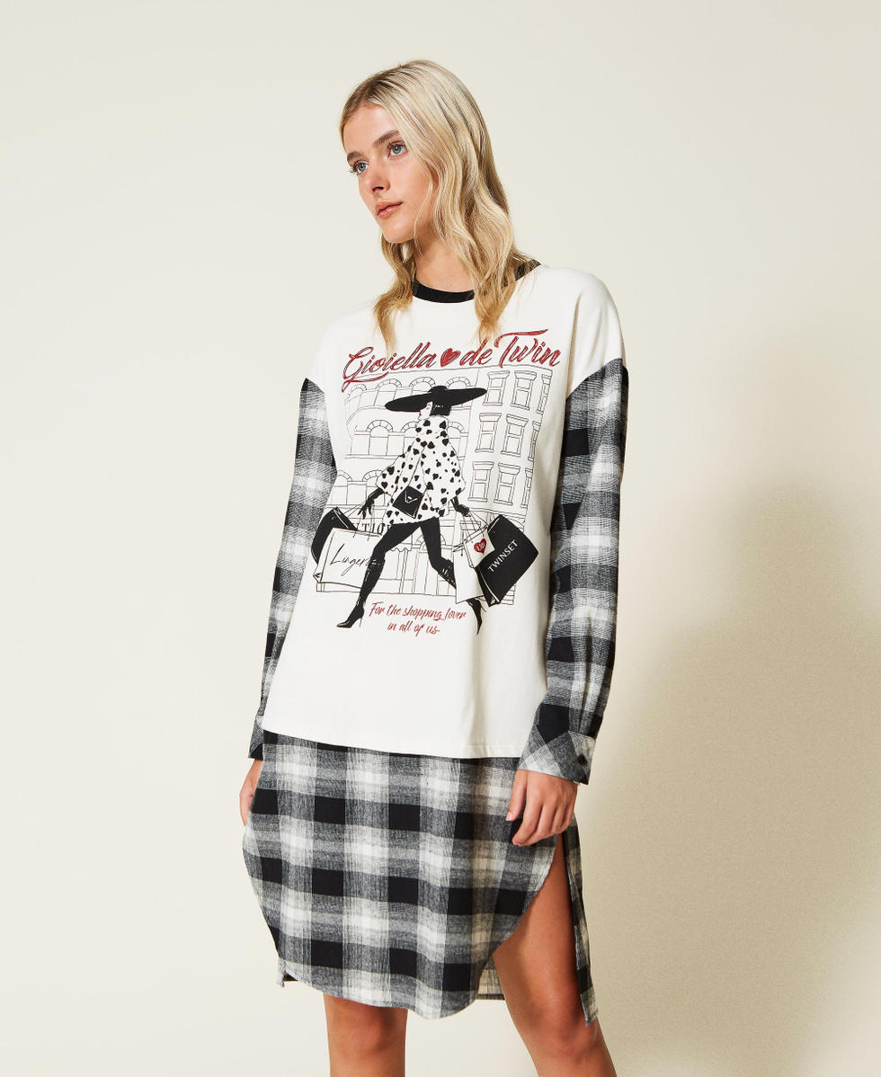 Chequered night gown with print