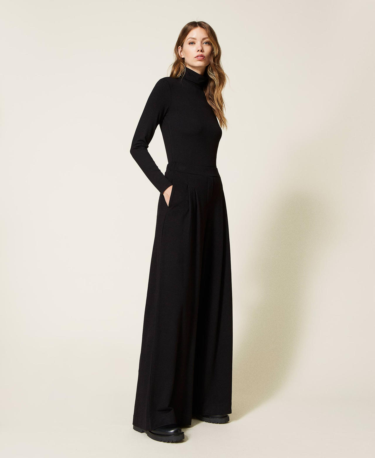 Pantaloni a palazzo in felpa con pinces