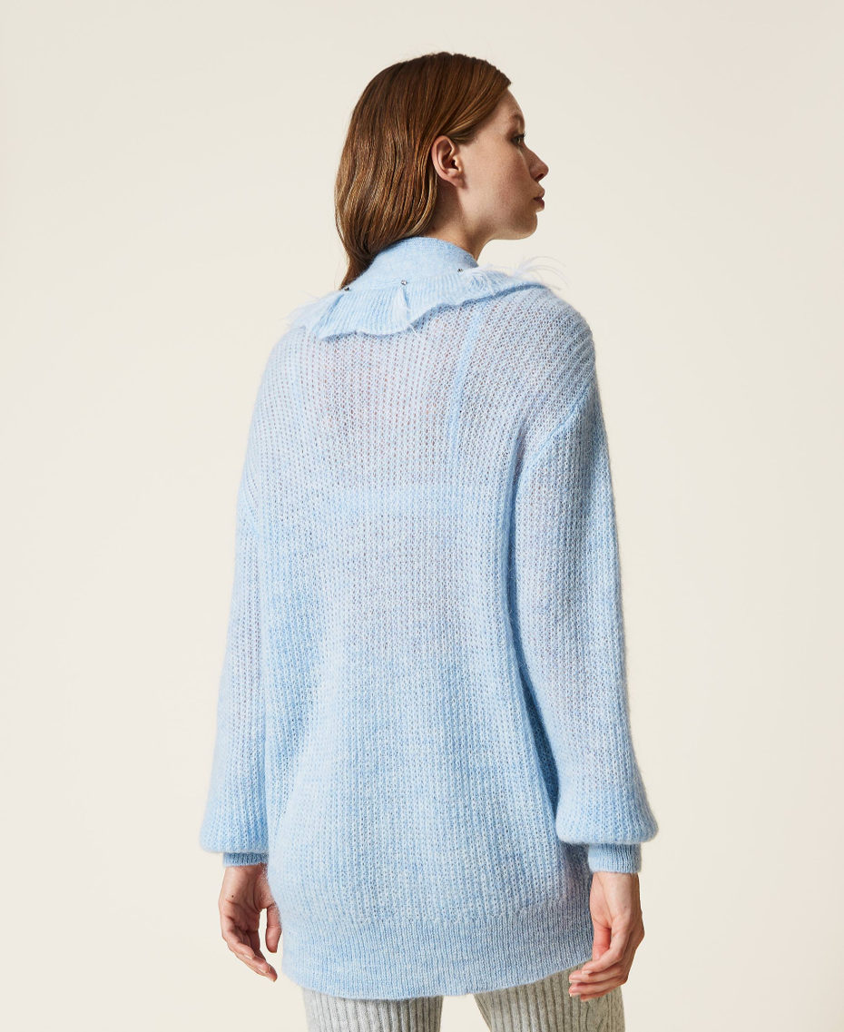 Cardigan oversize avec plumes et strass