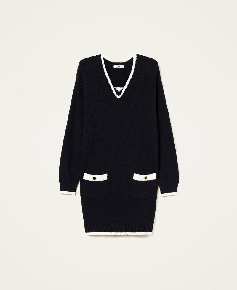 Robe courte en chenille avec boutons