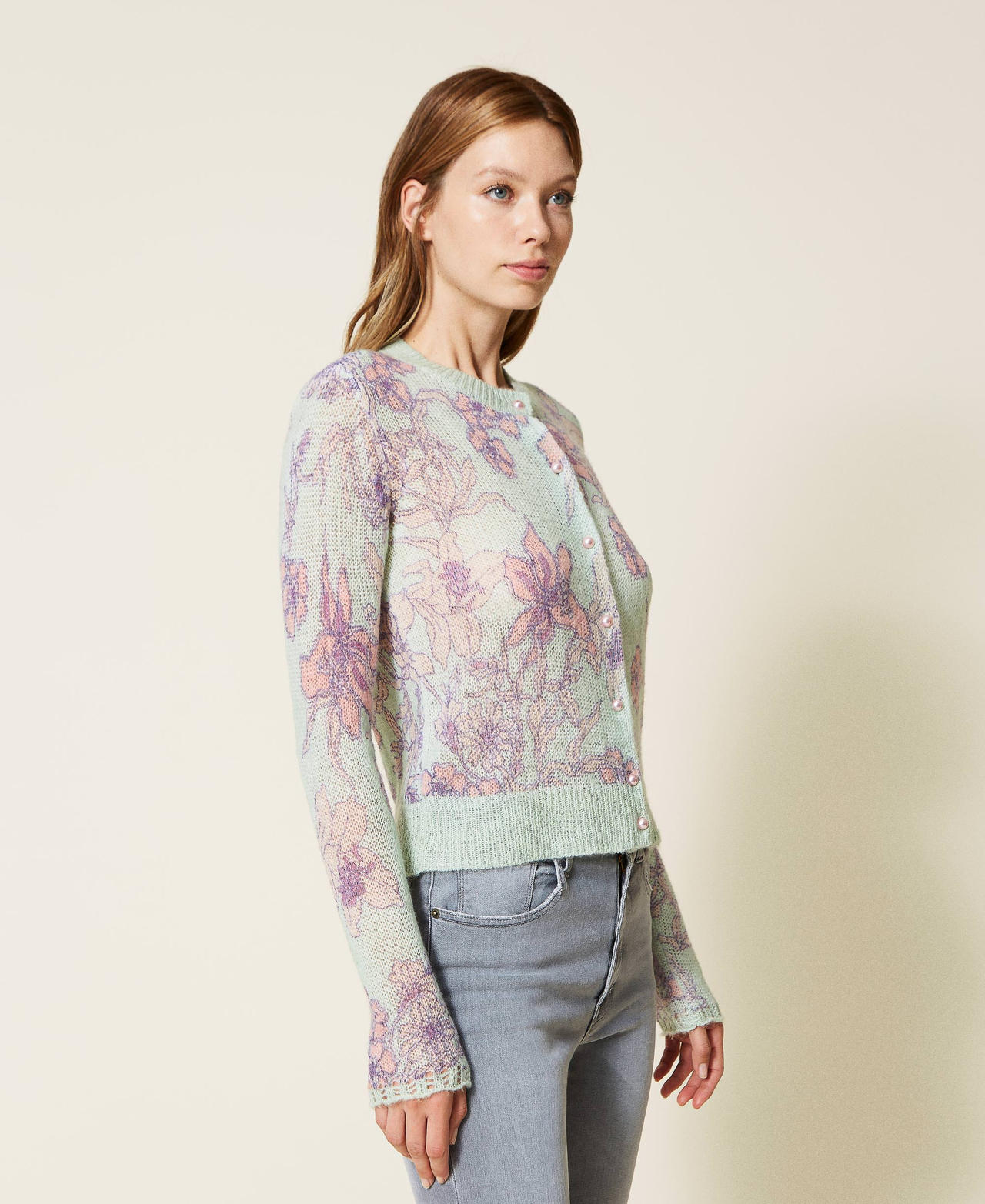 C&aacute;rdigan corto con estampado de flores