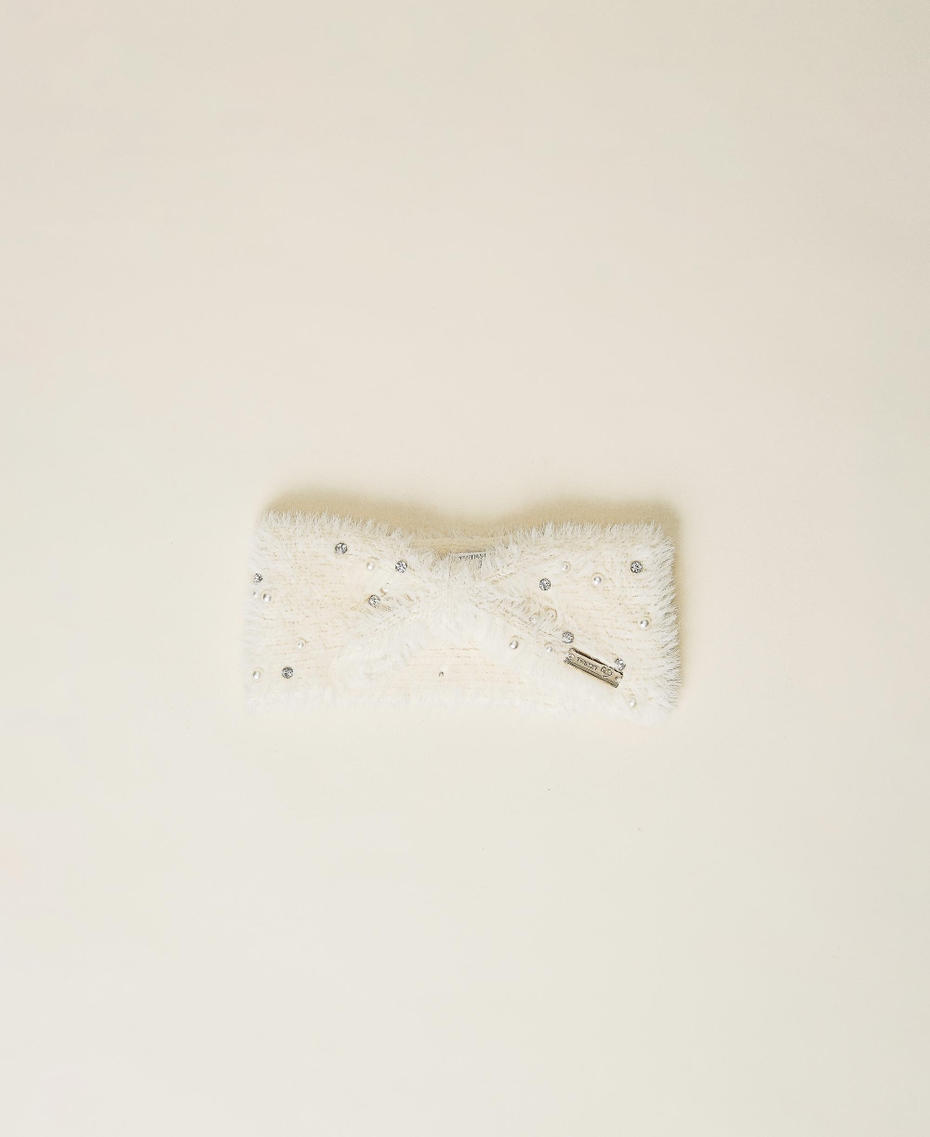 Headband with embroidery