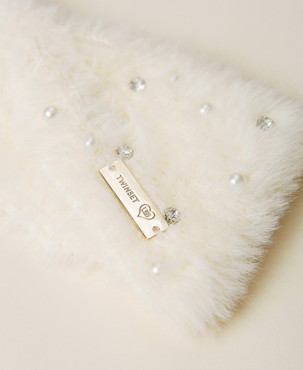 Headband with embroidery