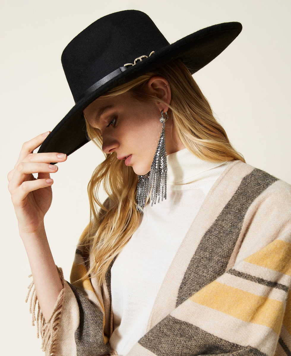 Chapeau en drap avec logo