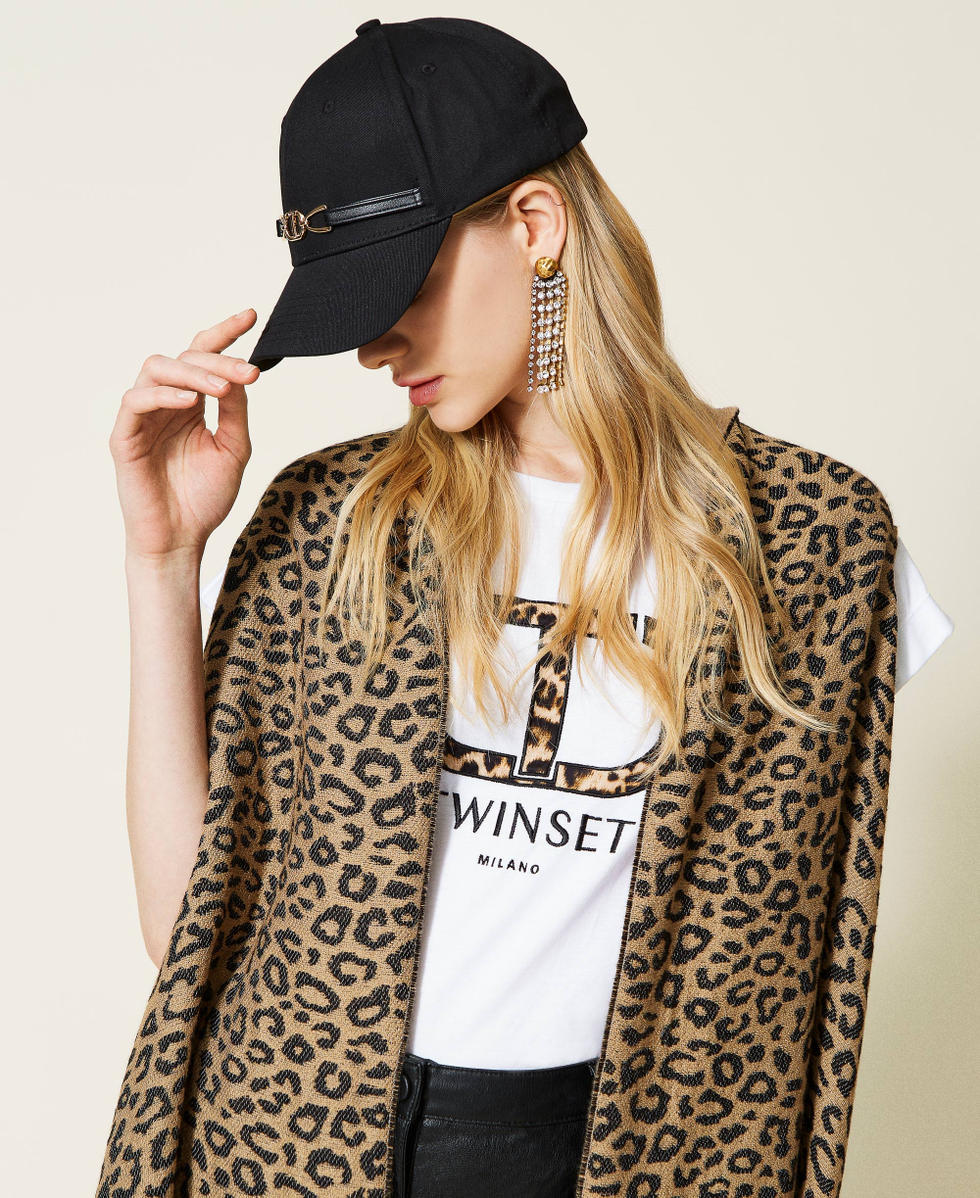 Baseball cap with logo clasp Woman, Black | TWINSET Milano