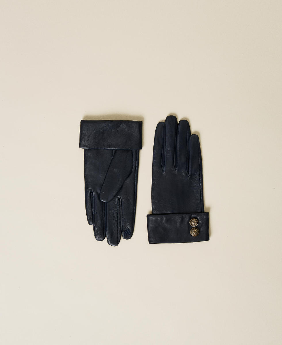 Leather gloves with buttons