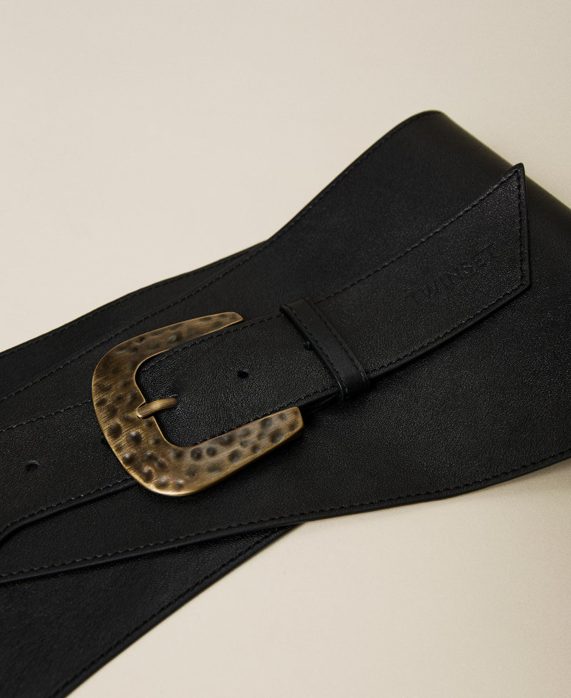 Miederg&uuml;rtel aus Leder