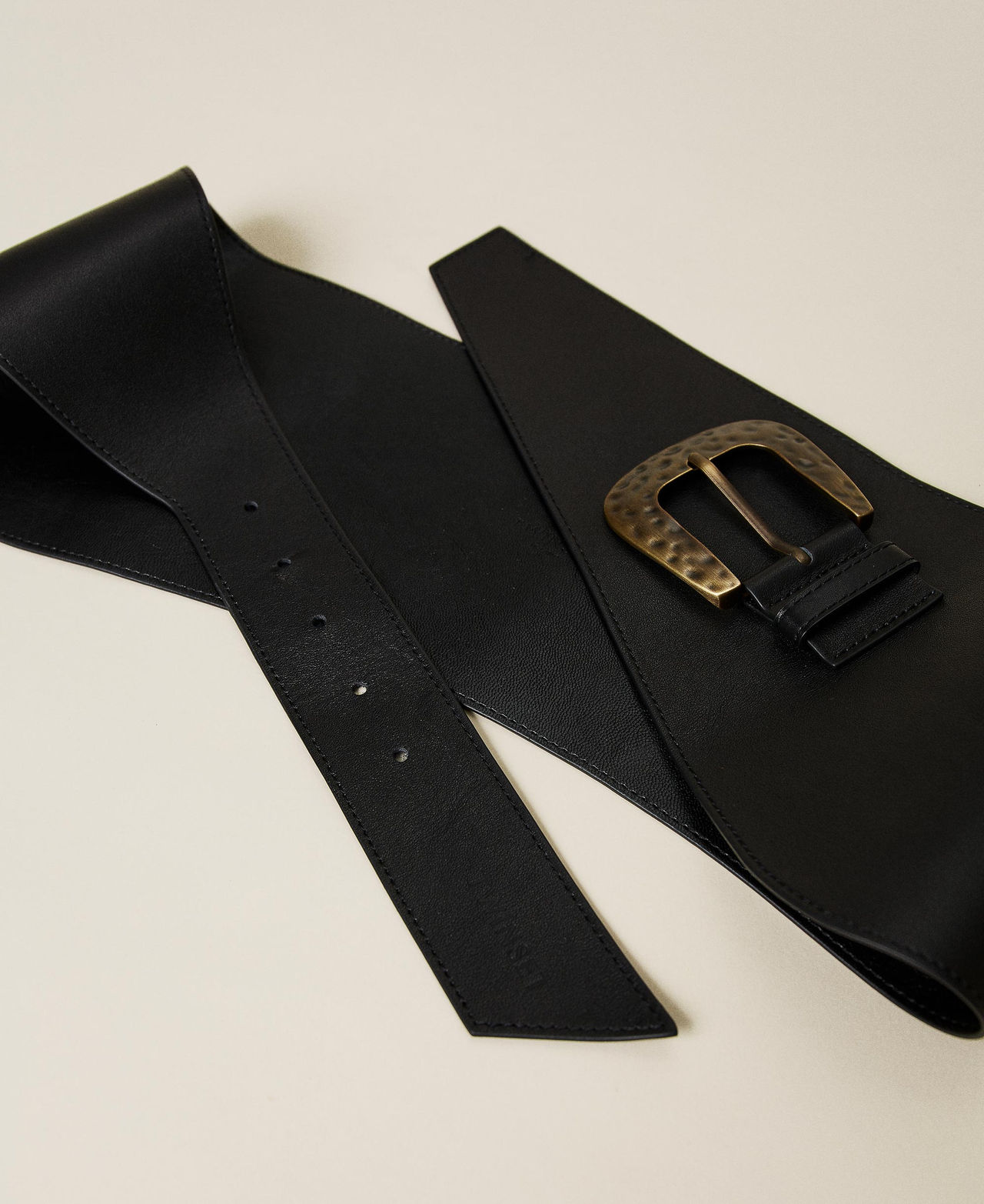 Miederg&uuml;rtel aus Leder