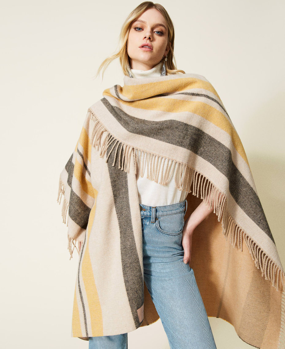 Poncho jacquard &agrave; rayures